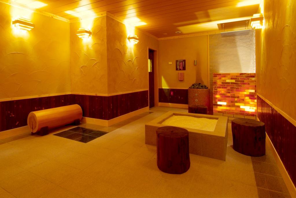 Route Inn Grantia Fukuoka Miyawaka - Wakita Onsen Εξωτερικό φωτογραφία