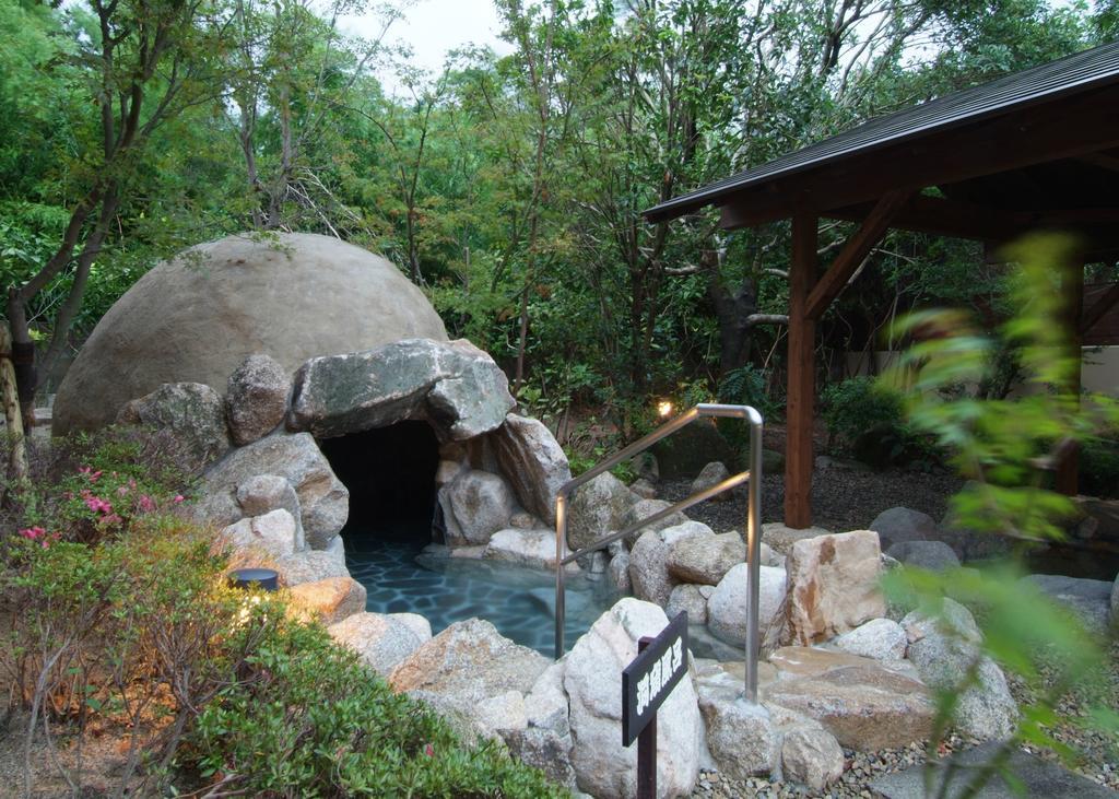Route Inn Grantia Fukuoka Miyawaka - Wakita Onsen Εξωτερικό φωτογραφία